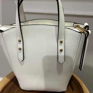 Cute summer tote crossbody bag!